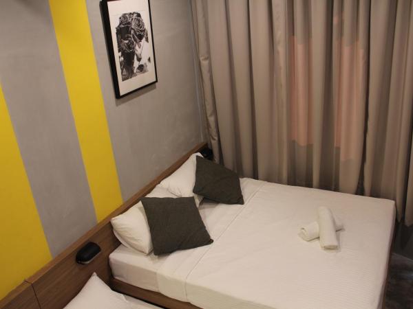 Tido Hostel Penang : photo 4 de la chambre chambre double basique avec salle de bains commune - réservée aux femmes