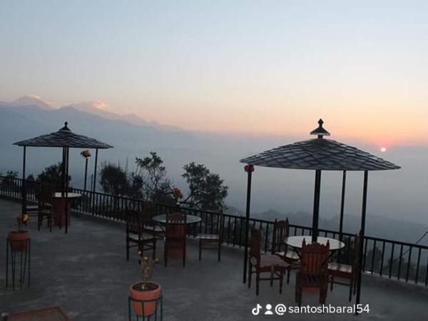 Lake View Lodge Sarangkot : photo 7 de la chambre chambre double ou lits jumeaux - vue sur lac