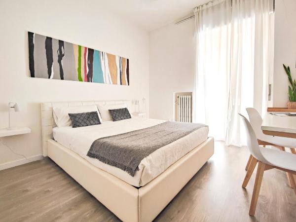 Corte Melone room rental : photo 1 de la chambre chambre double avec balcon