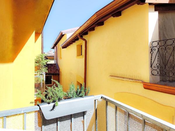 Corte Melone room rental : photo 8 de la chambre chambre double avec balcon