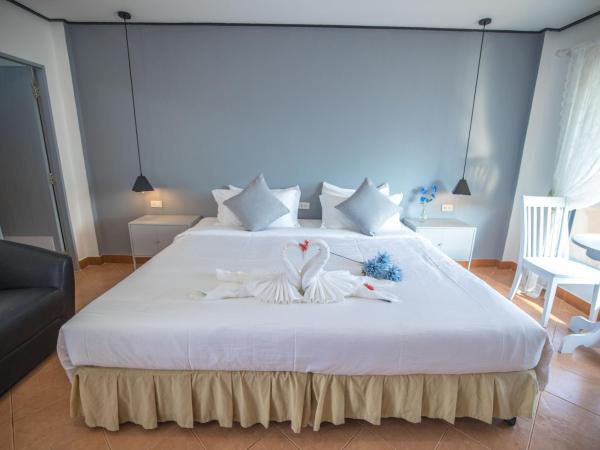 Blue Carina Hotel ANDAMANDA : photo 3 de la chambre chambre lit king-size - vue sur jardin