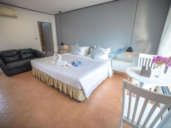 Blue Carina Hotel ANDAMANDA : photo 2 de la chambre chambre lit king-size - vue sur jardin
