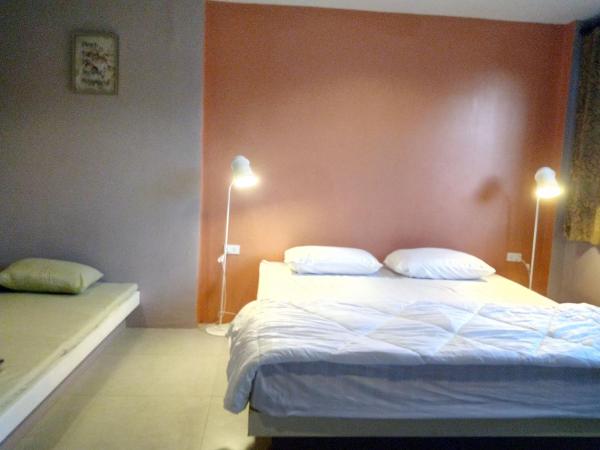 In Phuket House : photo 2 de la chambre chambre triple - vue sur jardin