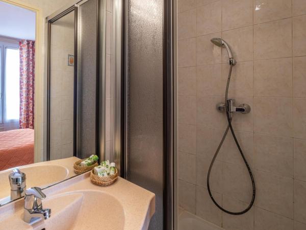 Hotel Terminus Montparnasse : photo 2 de la chambre chambre affaires sans ascenseur