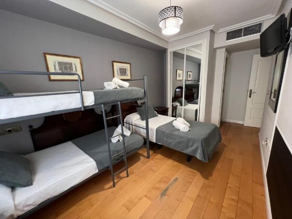 Hospedium Plaza Mayor Salamanca : photo 3 de la chambre chambre triple Économique