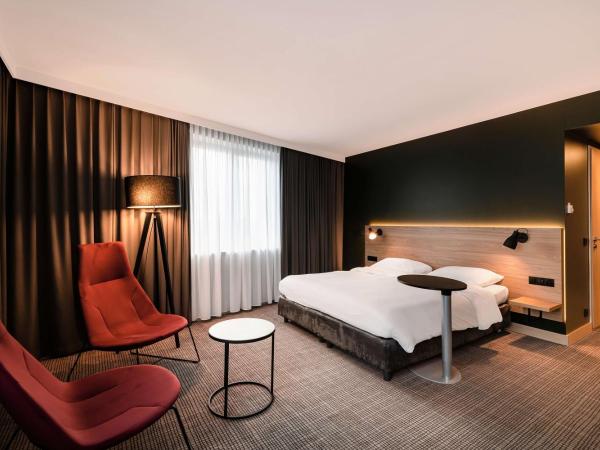 Park Inn by Radisson Krakow : photo 1 de la chambre suite junior