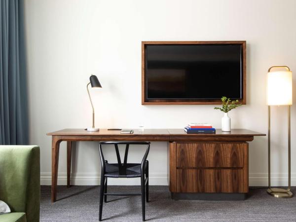 The Alexis Royal Sonesta Hotel Seattle : photo 4 de la chambre suite junior lit king-size