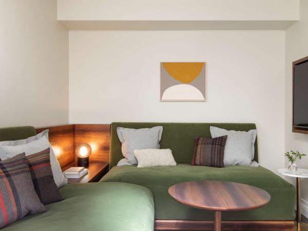 The Alexis Royal Sonesta Hotel Seattle : photo 3 de la chambre suite junior lit king-size