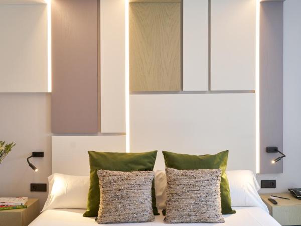 Hotel Regina : photo 2 de la chambre chambre deluxe alcalá