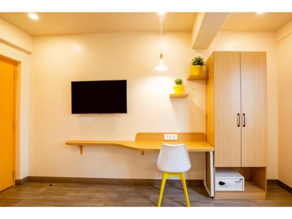 Bloom Hotel - HSR Club : photo 4 de la chambre chambre lit king-size exécutive