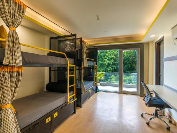 The Hosteller Gurugram : photo 3 de la chambre lit dans dortoir mixte de 4 lits