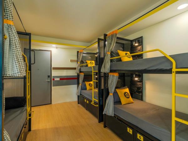 The Hosteller Gurugram : photo 6 de la chambre lit dans dortoir mixte de 6 lits