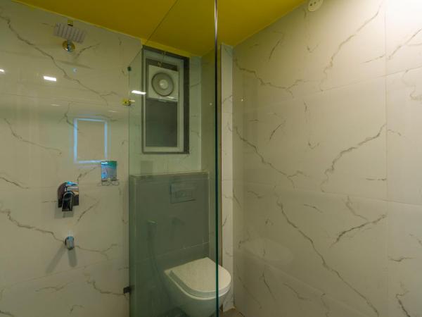 The Hosteller Gurugram : photo 8 de la chambre lit dans dortoir mixte de 6 lits