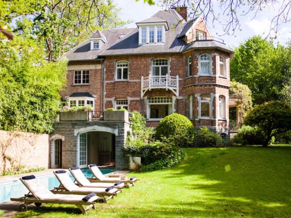 Guest house La Maison Chantecler : photo 1 de la chambre chambre double ou lits jumeaux - vue sur jardin