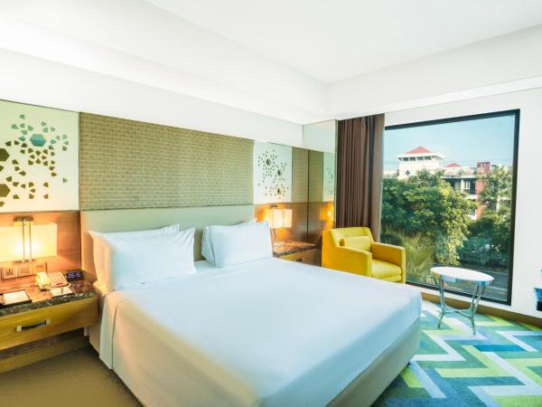 Courtyard by Marriott Agra : photo 1 de la chambre one-bedroom executive king suite with 15% discount on food, beverages, laundry and spa| 1+1 on select alcoholic beverages (6:00pm to 8:00pm at onyx bar)
