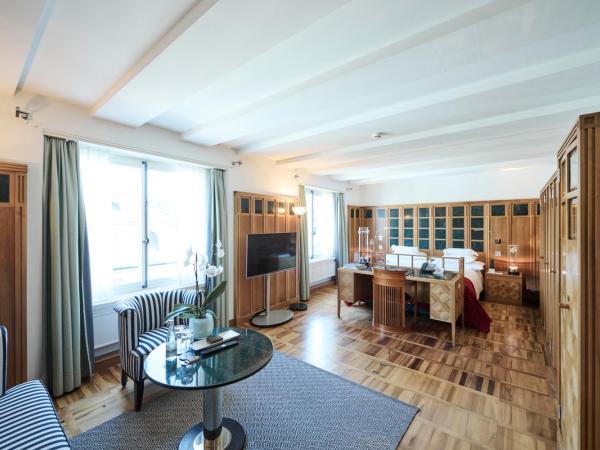 Widder Hotel - Zurichs luxury hideaway : photo 1 de la chambre chambre design avec lit queen-size 