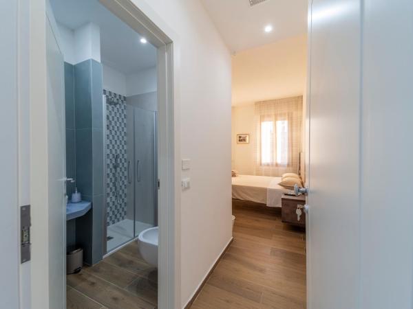 Mentana Rooms : photo 1 de la chambre chambre double avec salle de bains privative