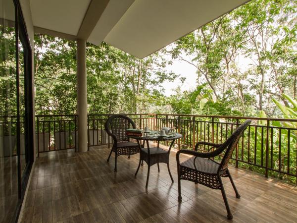 Anda Lanta Resort : photo 7 de la chambre hébergement double de luxe - vue sur forêt 