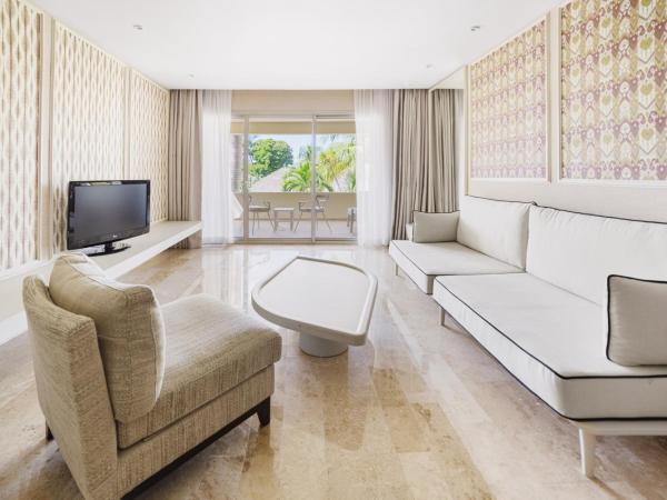 Privilege Aluxes Adults Only : photo 3 de la chambre suite premium avec bain à remous - vue sur jardin ou océan