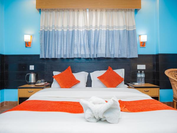 Hotel The Billabong Garden Pokhara : photo 4 de la chambre chambre double deluxe avec balcon