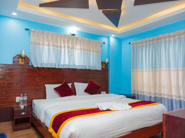 Hotel The Billabong Garden Pokhara : photo 5 de la chambre chambre double deluxe avec balcon