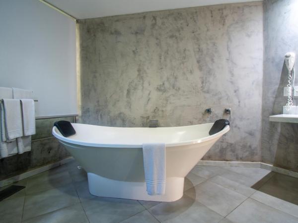 Armação dos Búzios Pousada Design : photo 8 de la chambre chambre double deluxe avec baignoire