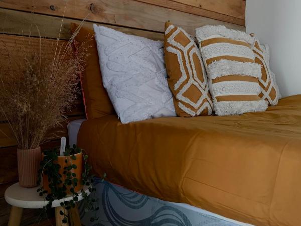 Onehunga Garden Tinyhouse : photo 1 de la chambre suite avec terrasse 