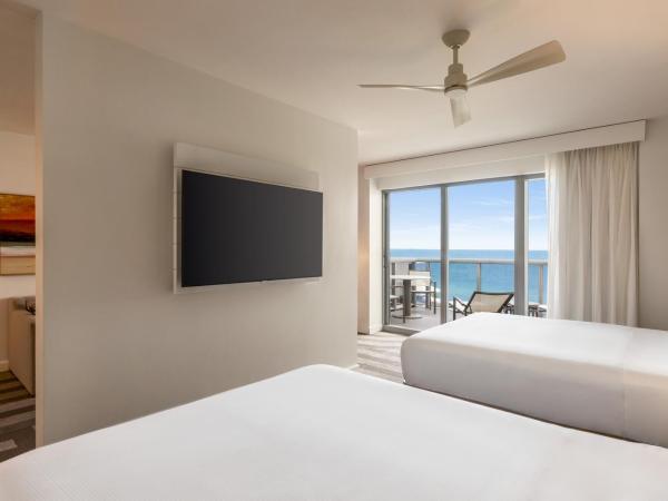 Hilton Cabana Miami Beach Resort : photo 3 de la chambre suite junior 2 lits queen-size avec balcon - côté océan