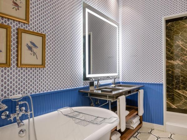Santo Mauro, a Luxury Collection Hotel, Madrid : photo 8 de la chambre chambre premium de luxe lit king-size ou lits jumeaux