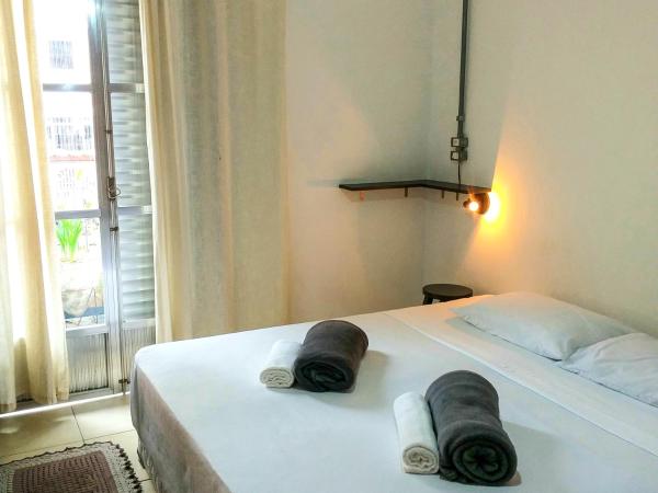 Micasa Hostel - Congonhas : photo 7 de la chambre chambre triple avec salle de bains privative