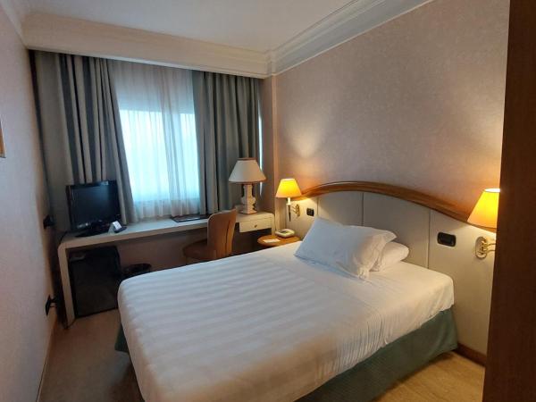 Perugia Plaza Hotel : photo 4 de la chambre chambre simple supérieure