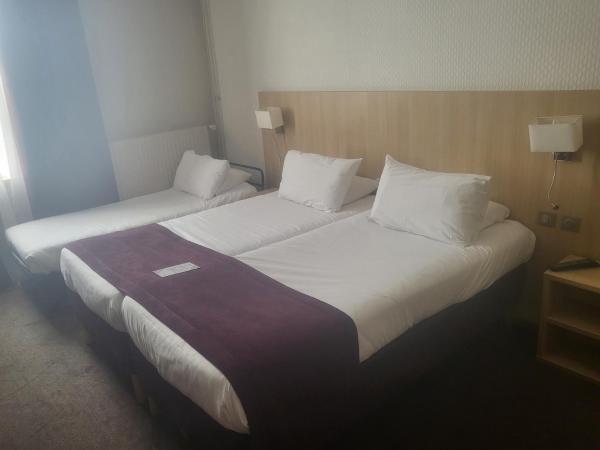 Hôtel Europe and Spa : photo 3 de la chambre hébergement 1 lit double et 1 lit junior (jusqu'à 10 ans)