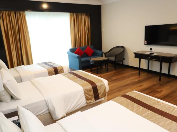 Grand Darul Makmur Hotel Kuantan : photo 3 de la chambre chambre triple deluxe