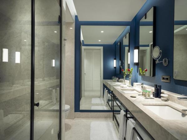 Kaya Palazzo Resort & Residences Le Chic Bodrum : photo 6 de la chambre grande suite avec jardin 