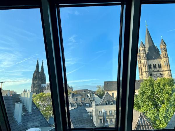 Altstadthotel Hayk am Rhein : photo 9 de la chambre penthouse apartment - fifth floor with dom cathedral view  