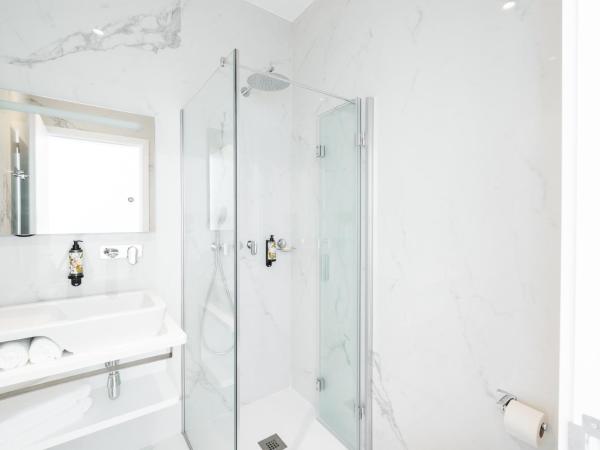 Avenida Viana Boutique Suites : photo 5 de la chambre chambre double avec balcon