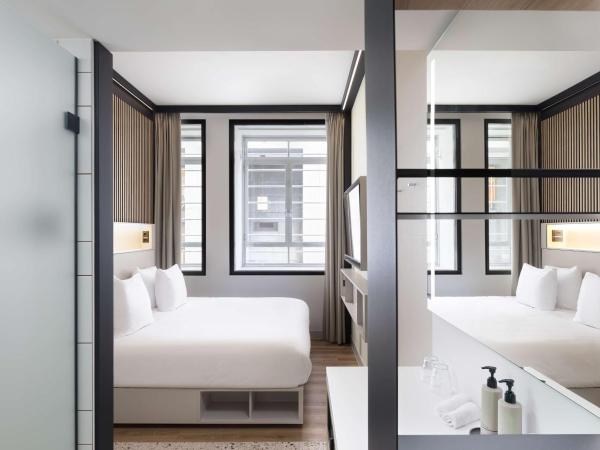 Motto By Hilton Rotterdam Blaak : photo 6 de la chambre chambre lit king-size