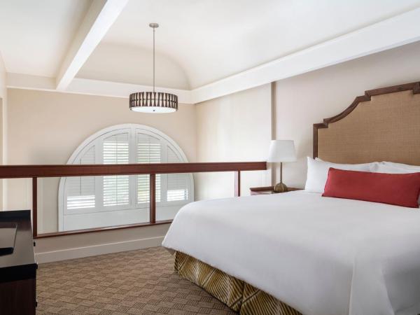 The Royal Hawaiian, A Luxury Collection Resort, Waikiki : photo 6 de la chambre suite loft lit king-size - mailani