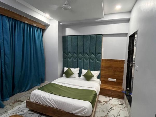 HOTEL KRISHNA : photo 1 de la chambre chambre double deluxe (2 adultes + 1 enfant)