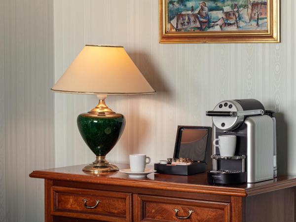 Panorama Hotel Prague : photo 2 de la chambre suite panoramique avec bain à remous et sauna privés - vue sur ville