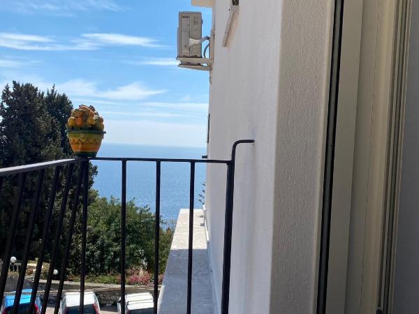 Chiaro di Luna : photo 3 de la chambre chambre double avec balcon - vue latérale sur mer