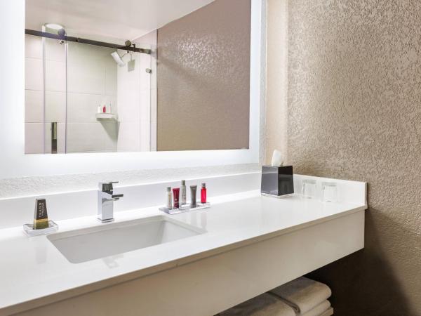 Marriott Orlando Airport Lakeside : photo 6 de la chambre chambre lit king-size