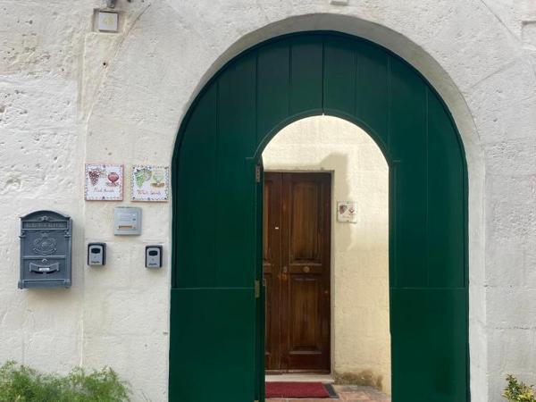 Residence Le Vie Del Mosto : photo 1 de la chambre appartement avec terrasse