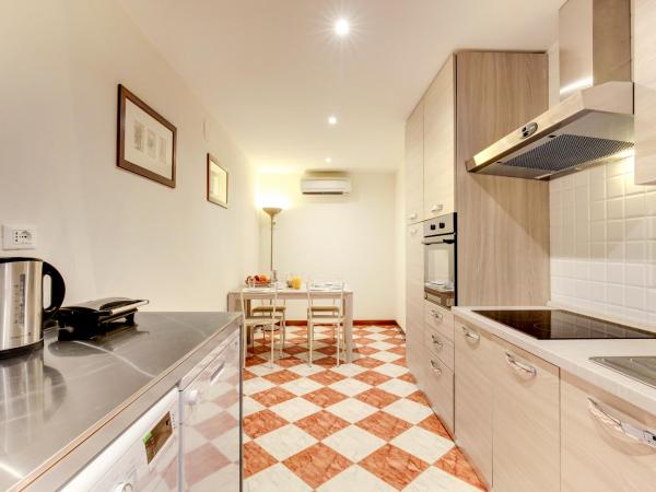 Palazzo Schiavoni Residenza d'epoca & Suite-Apartments : photo 5 de la chambre appartement - rez-de-chaussée