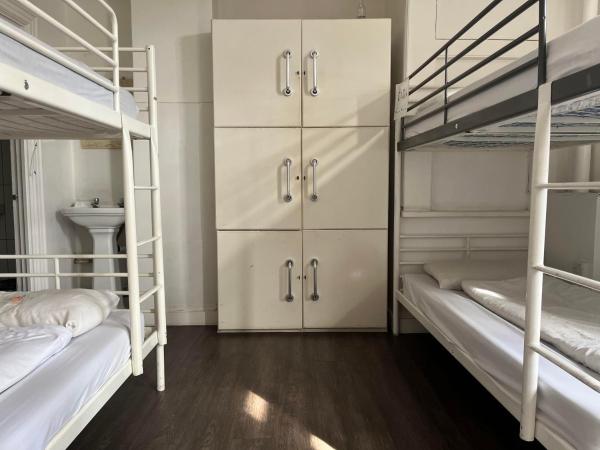 The Walrus Bar and Hostel : photo 1 de la chambre lit dans dortoir mixte de 6 lits