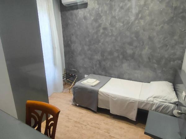 Hotel Convertini : photo 1 de la chambre chambre simple standard avec salle de bains commune