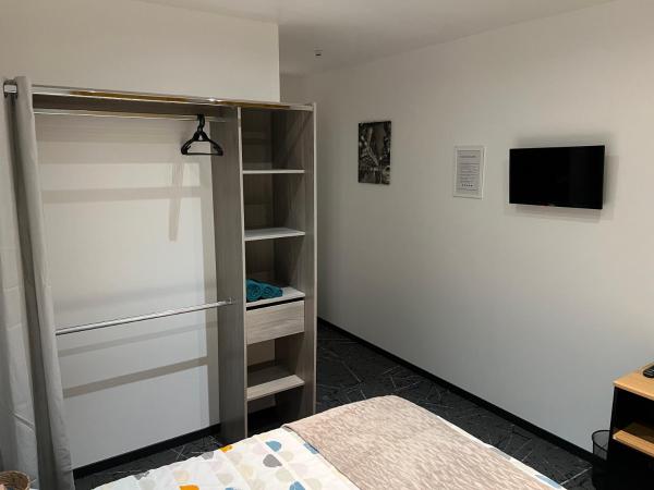 Les AGRIATES : photo 5 de la chambre chambre double avec salle de bains privative