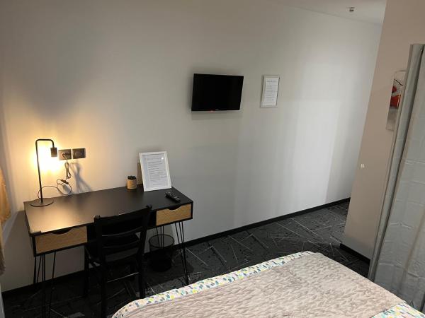 Les AGRIATES : photo 7 de la chambre chambre double avec salle de bains privative