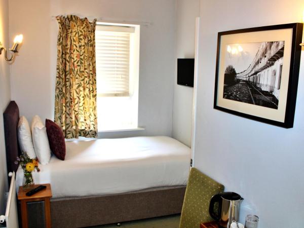 Victoria Square Hotel Clifton Village : photo 2 de la chambre chambre simple Économique