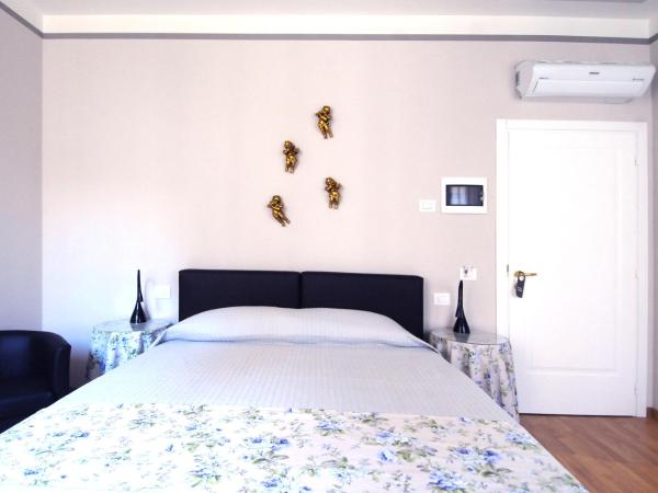 B&B Cangrande di Danese-Viviani : photo 2 de la chambre chambre double ou lits jumeaux avec salle de bains privative